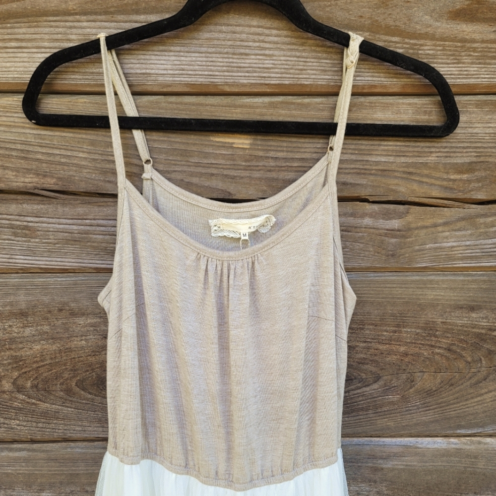 A'reve, Size Medium, Tan & Cream - Picture 2 of 5